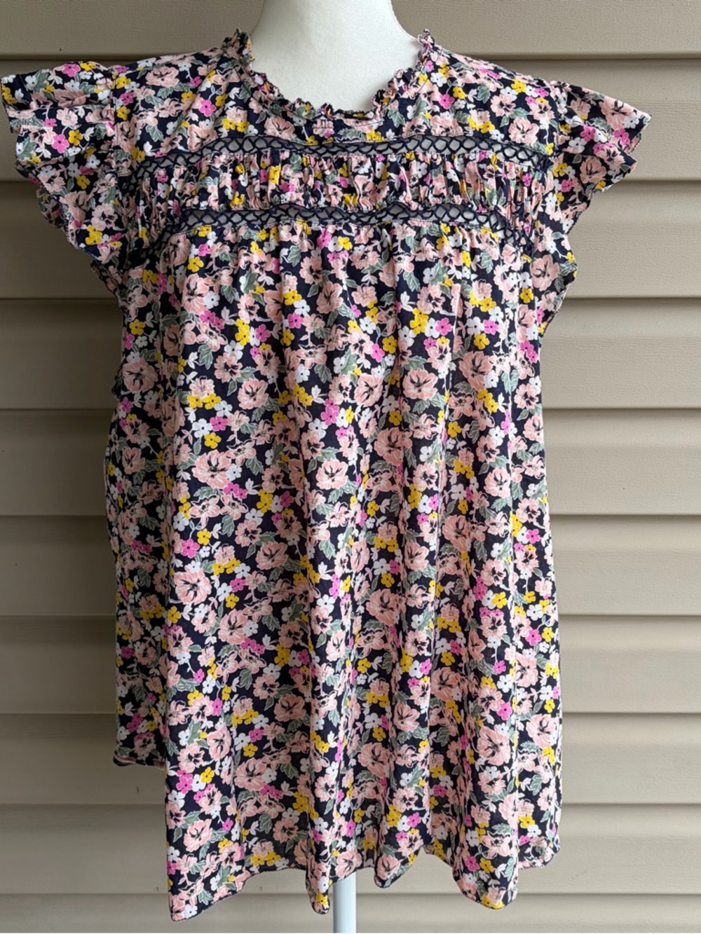 •Lane Bryant• Floral Mixed Media Flutter Sleeve Top - Size 24